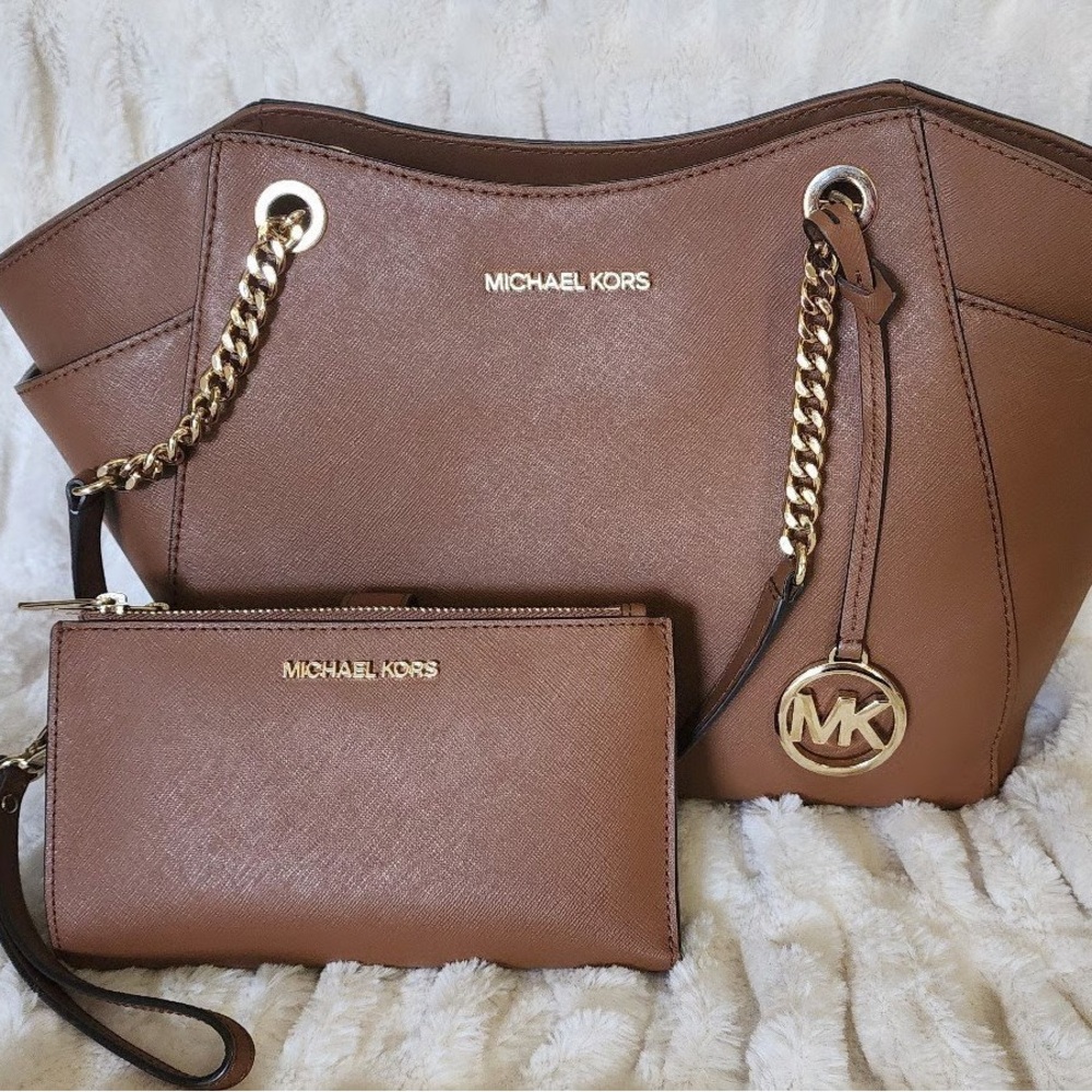 SOLD*Michael Kors Jet Set Large Saffiano Leather Shoulder Bag & Wallet Duo - Picture 1 of 6
